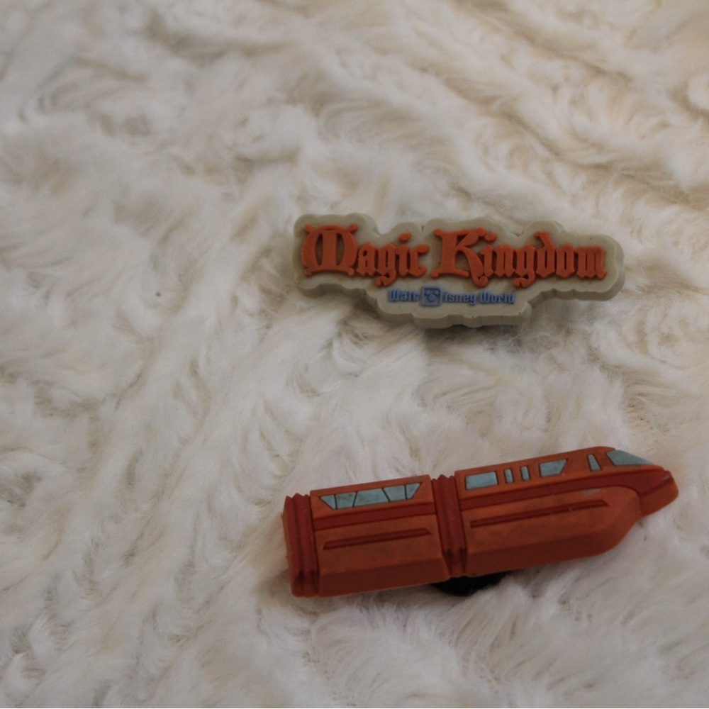 Disney Parks 50th Anniversary Vault Collection Parks Map Crocs M4/W6 - Picture 7 of 9